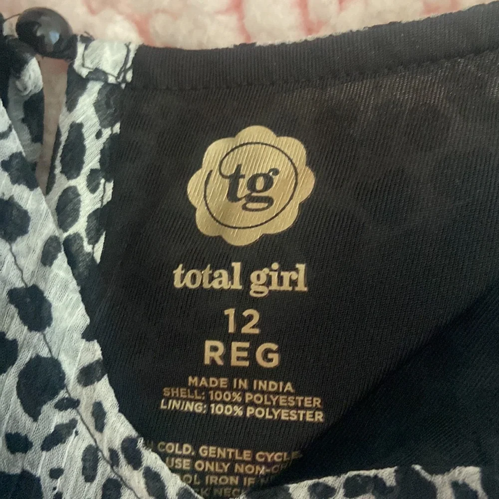 Girls animal print dress! Very cute!